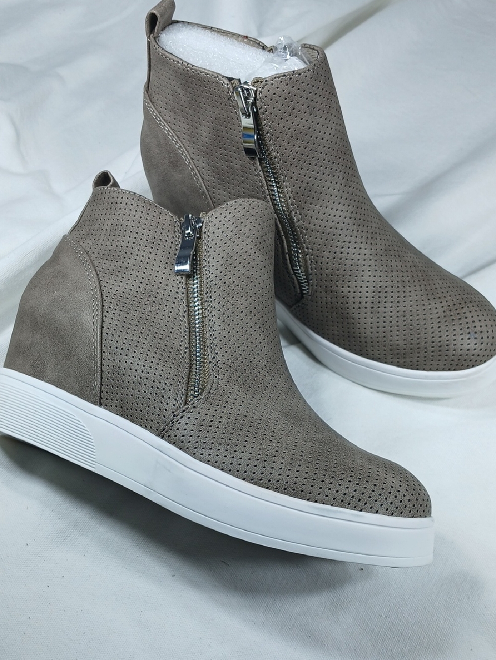 Journee Collection womens Wedge Sneaker Booties in Taupe - Women's Casual Zip-Up